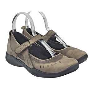 Clarks Wave Women's Brown Leather Mary Jane Casual Walking Shoes Size‎ 7.5 M